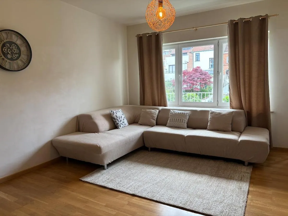 A Central And Quiet Apartment Bruksela 0*,  Belgia