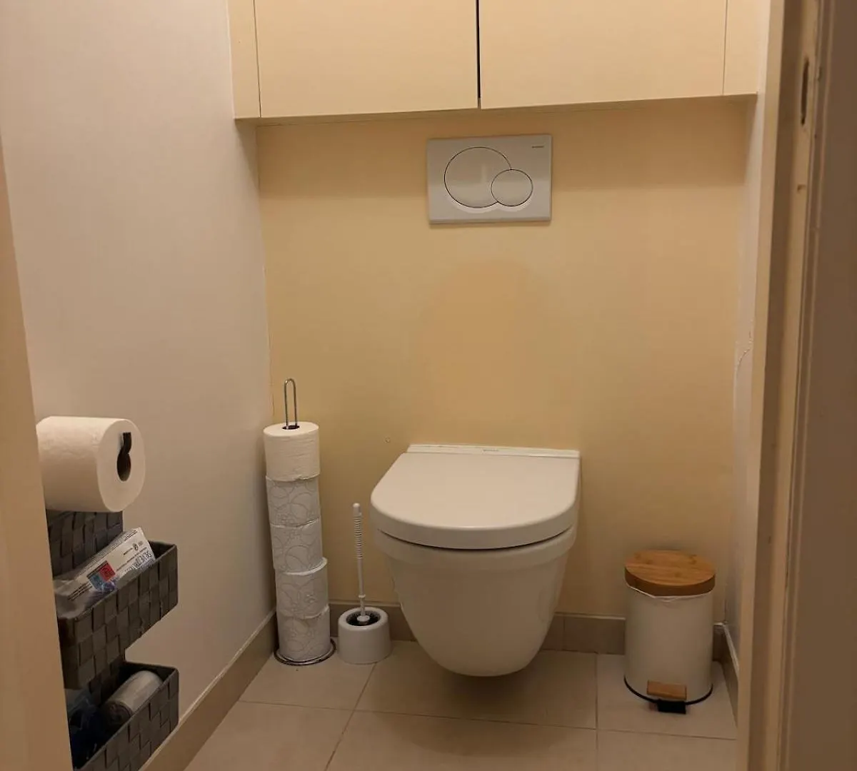 A Central And Quiet Apartment Bruksela Belgia