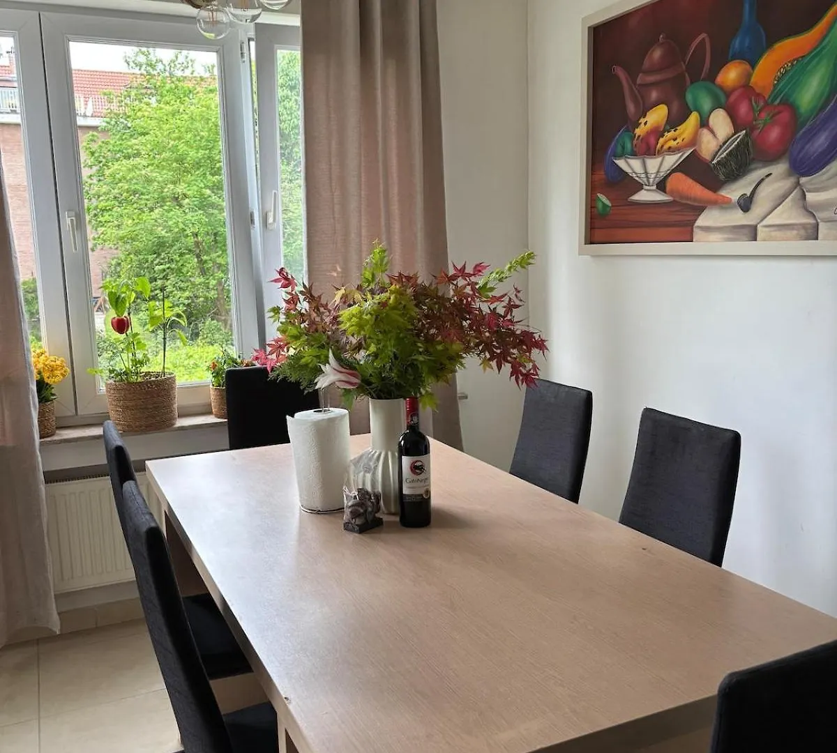 A Central And Quiet Apartment Bruksela